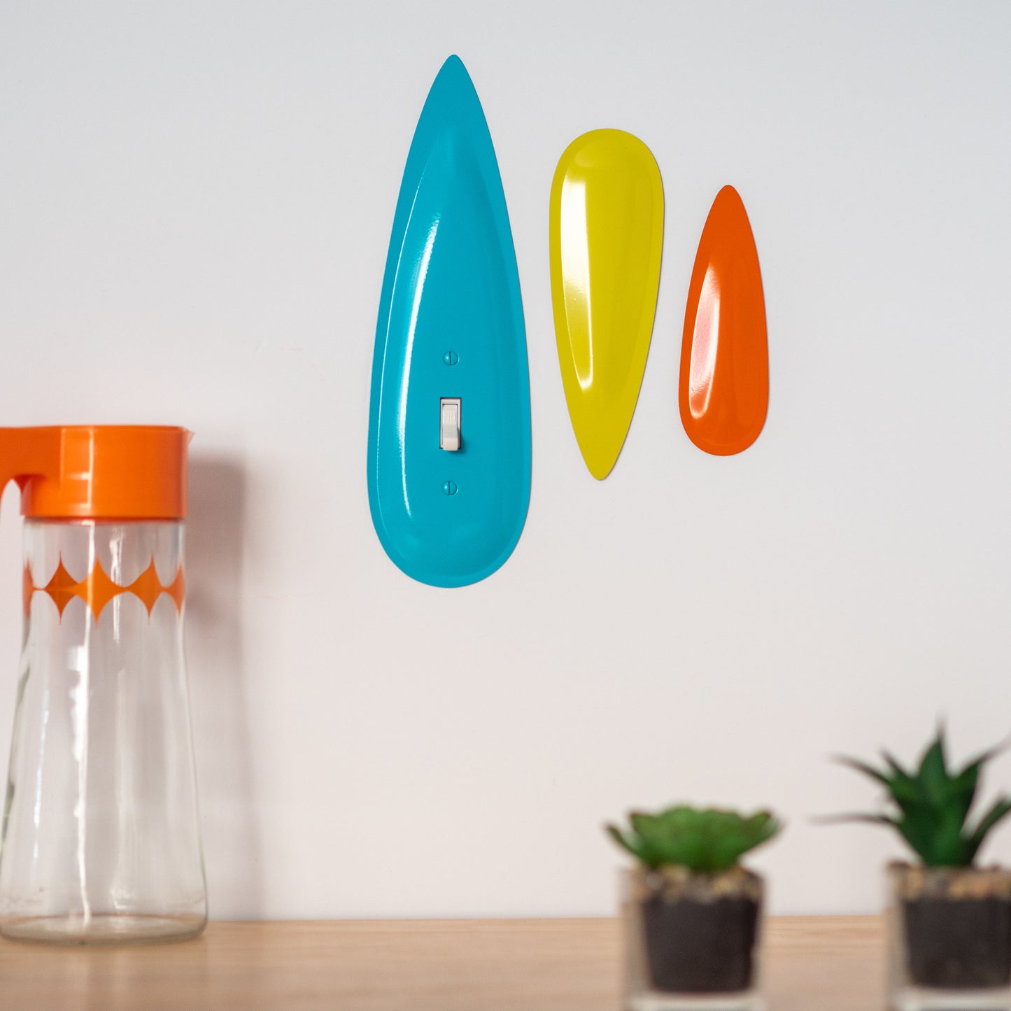 Warp! Retro Wall Plates